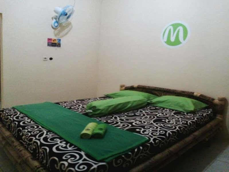 Oyo 1323 Murni Homestay Мангсит Экстерьер фото