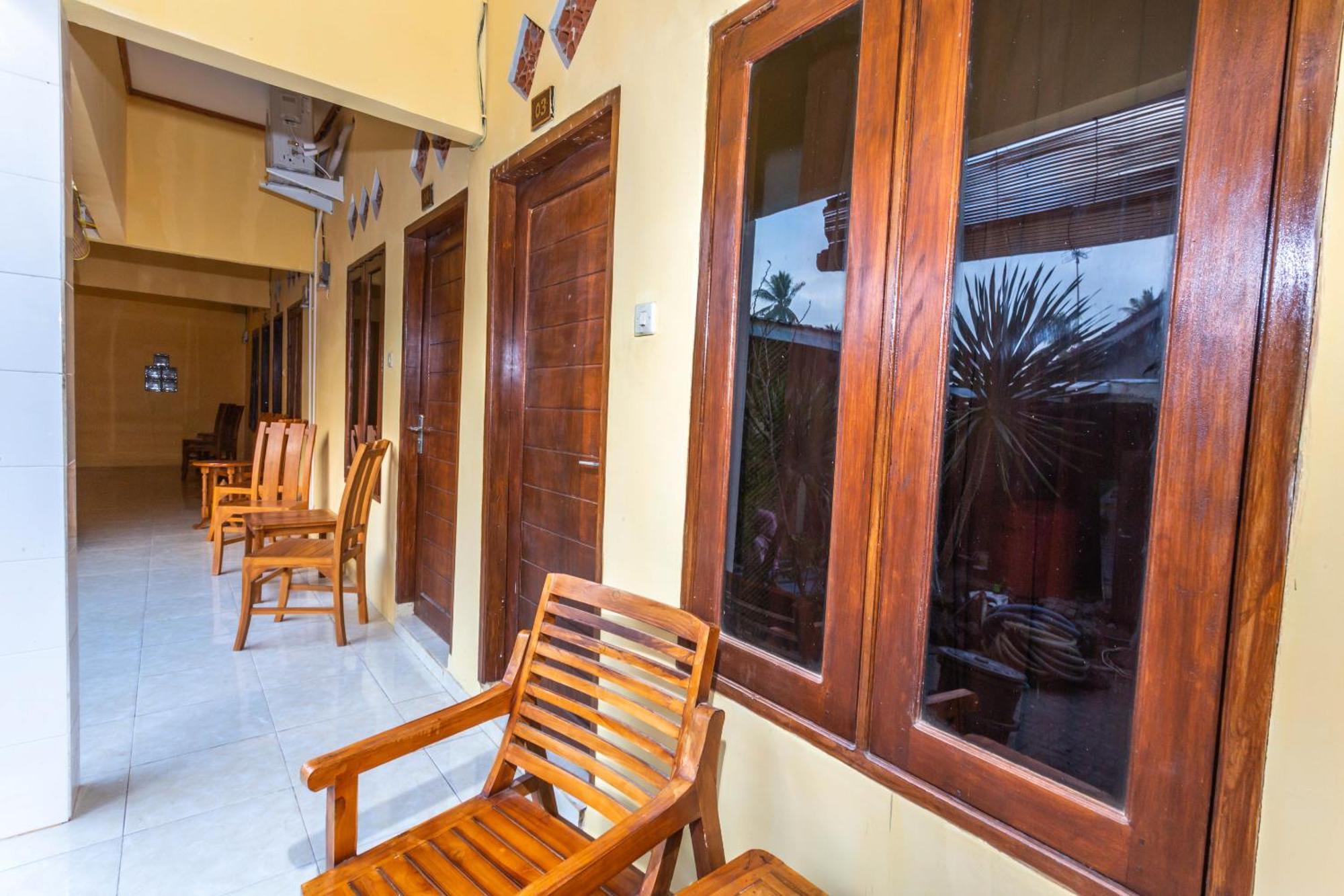 Oyo 1323 Murni Homestay Мангсит Экстерьер фото