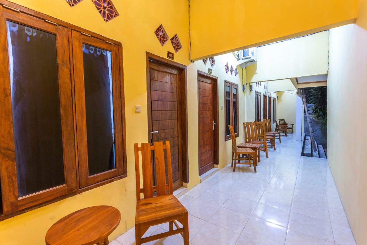 Oyo 1323 Murni Homestay Мангсит Экстерьер фото